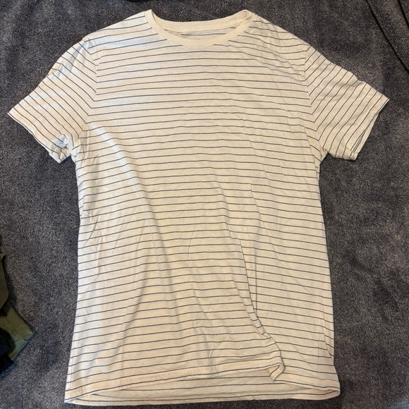 Goodfellow & Co Tee Bundle - Picture 3 of 3